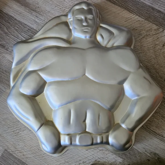 Wilton Vintage 1977 DC Comics Superhero Cake Pan Set Superman Batman All Inserts - Picture 9 of 10